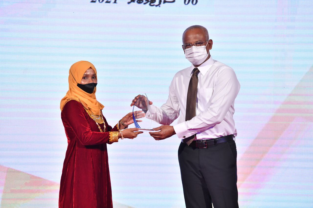 ރެހެންދި އެވޯޑަށް ކުރިމަތިލުމުގެ ފުރުސަތު ހުޅުވާލައިފި