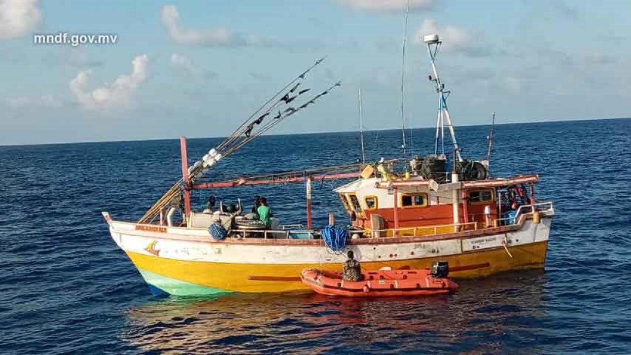 ރާއްޖޭގެ ސަރަޙައްދުން ބޭރުގެ މަސްބޯޓެއް ހިފަހައްޓައިފި