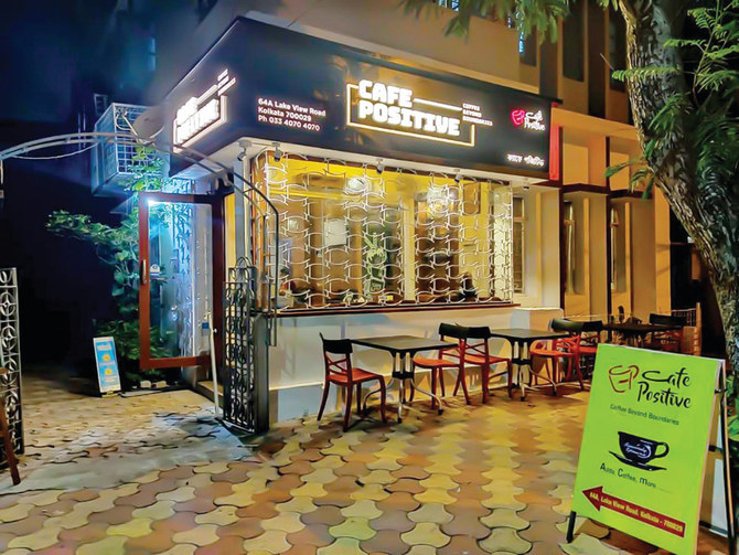 އެޗްއައިވީ ޖެހުނަސް މުޖްތަމައުން އެކަހެރި ކުރަން ނުޖެހޭނެކަން އިންޑިއާގެ ވިޔަފާރިވެރިއަކު ދައްކުވައިދީފި