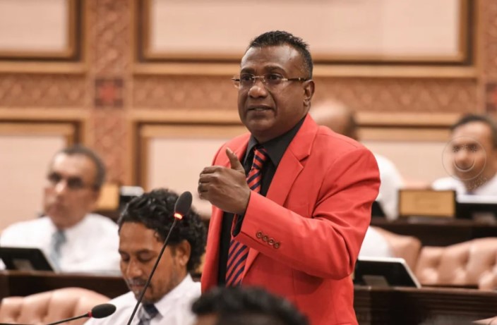 ޖާބިރުގެ އިސްތިއުފާގެ ސިޓީ އަދިވެސް ނުލިބޭ: މަޖިލިސް