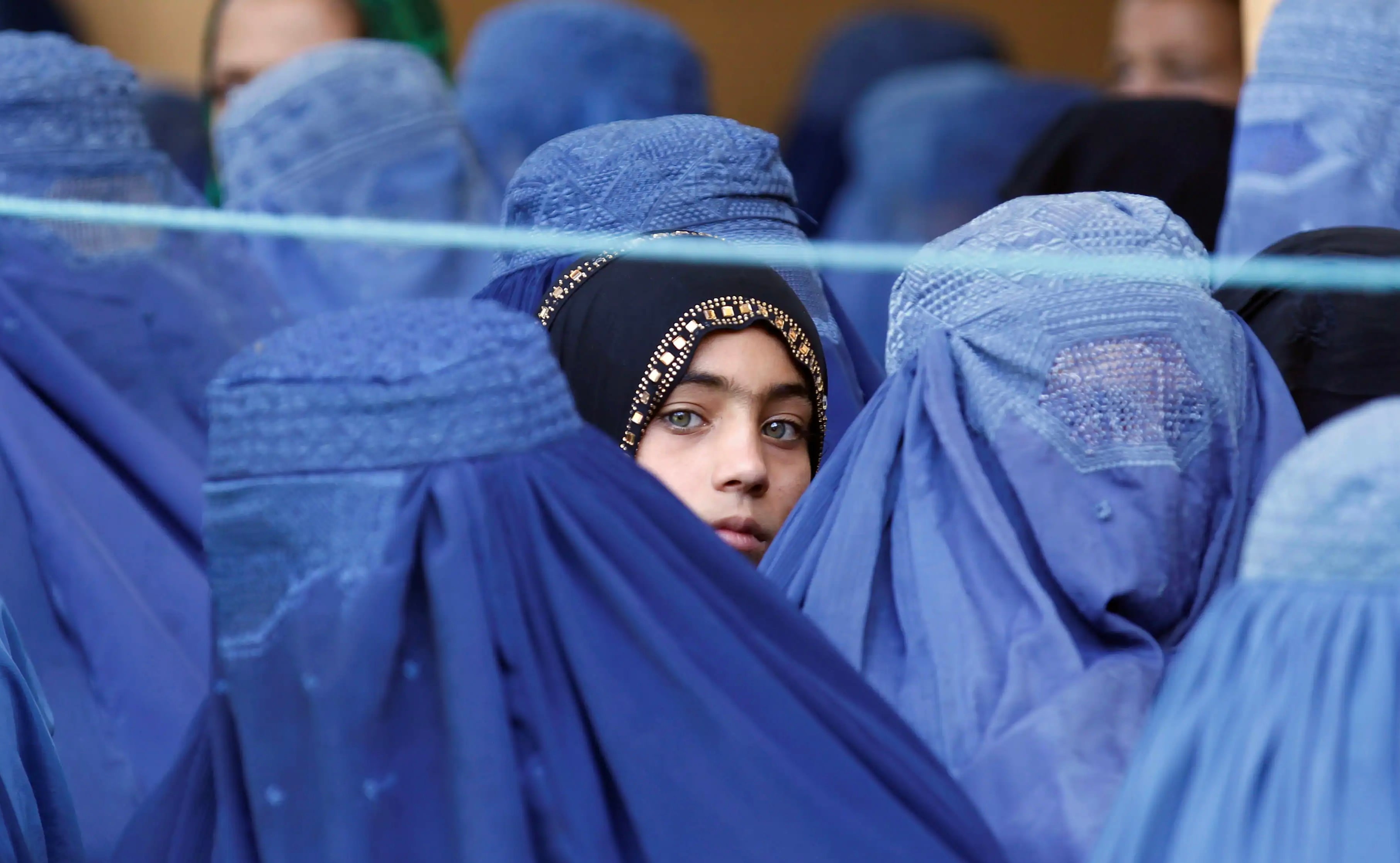 ކައިވެނި ކުރަން އަންހެނުންނަށް މުޖުބޫރެއް ނުކުރެވޭނެ: ތާލިބާން