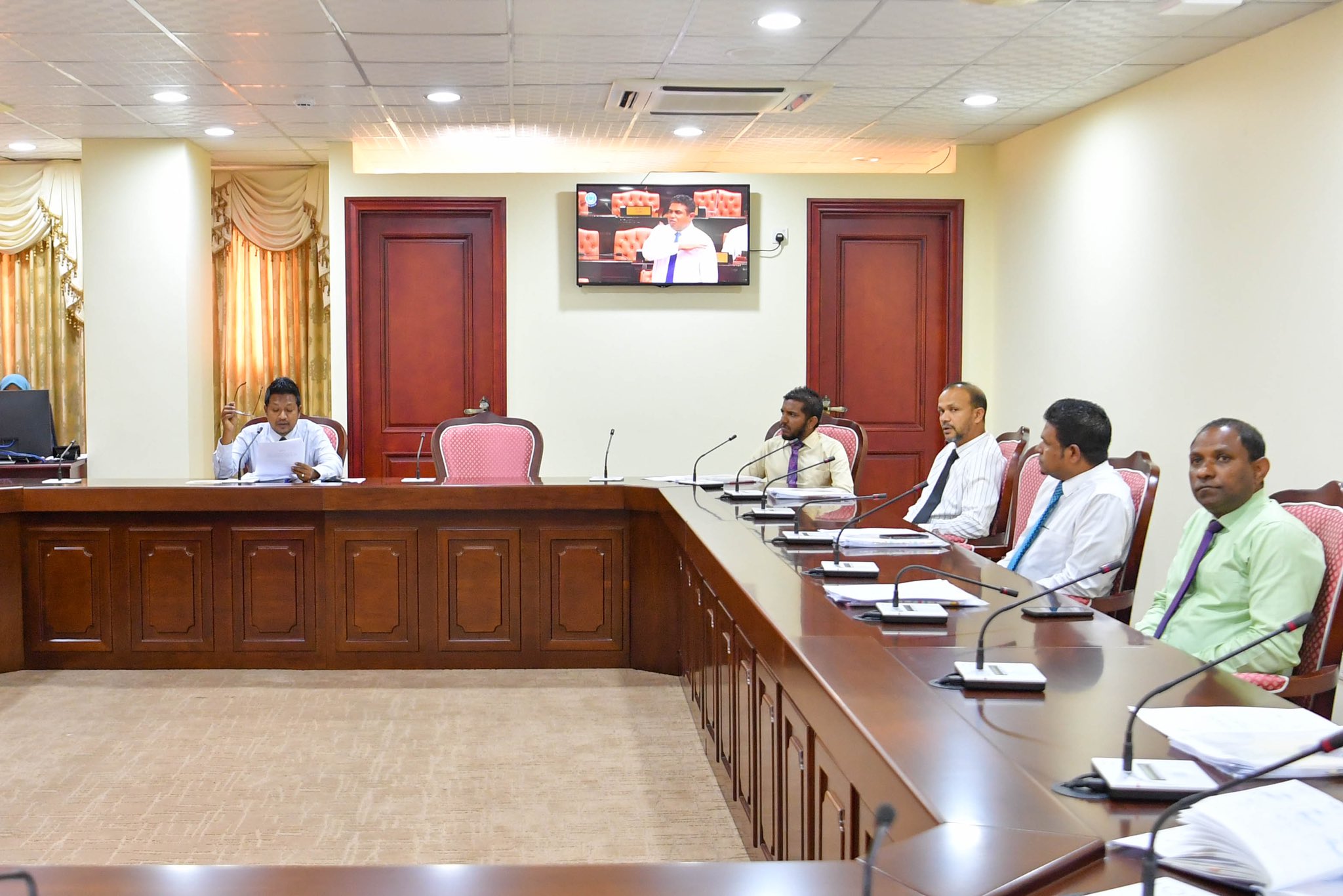 ވިހެއުމާ ގުޅިގެން އަންހެން ފަނޑިޔާރުންނަށް 6 މަސްދުވަހުގެ ޗުއްޓީ ދޭން ފާސްކޮށްފި