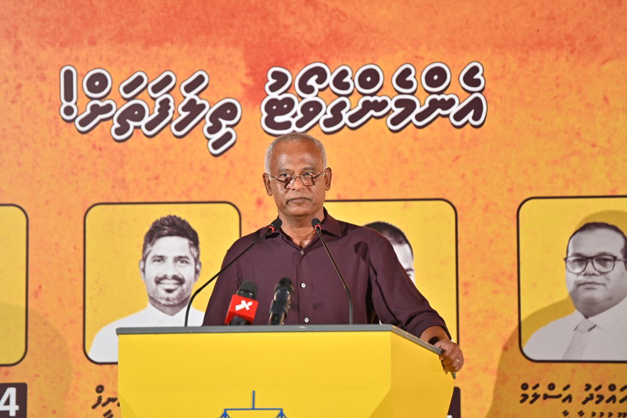 ސިޔާސީ ޕާޓީތައް އުފެއްދުމާއި ސުލްހަވެރިކަމާއެކު އެއްވެ އުޅުމުގެ ހައްގު ޤާނޫނުއަސާސީން ކަށަވަރުކޮށްދީފައި އެބައޮތް: ރަޢީސް ސޯލިޙު