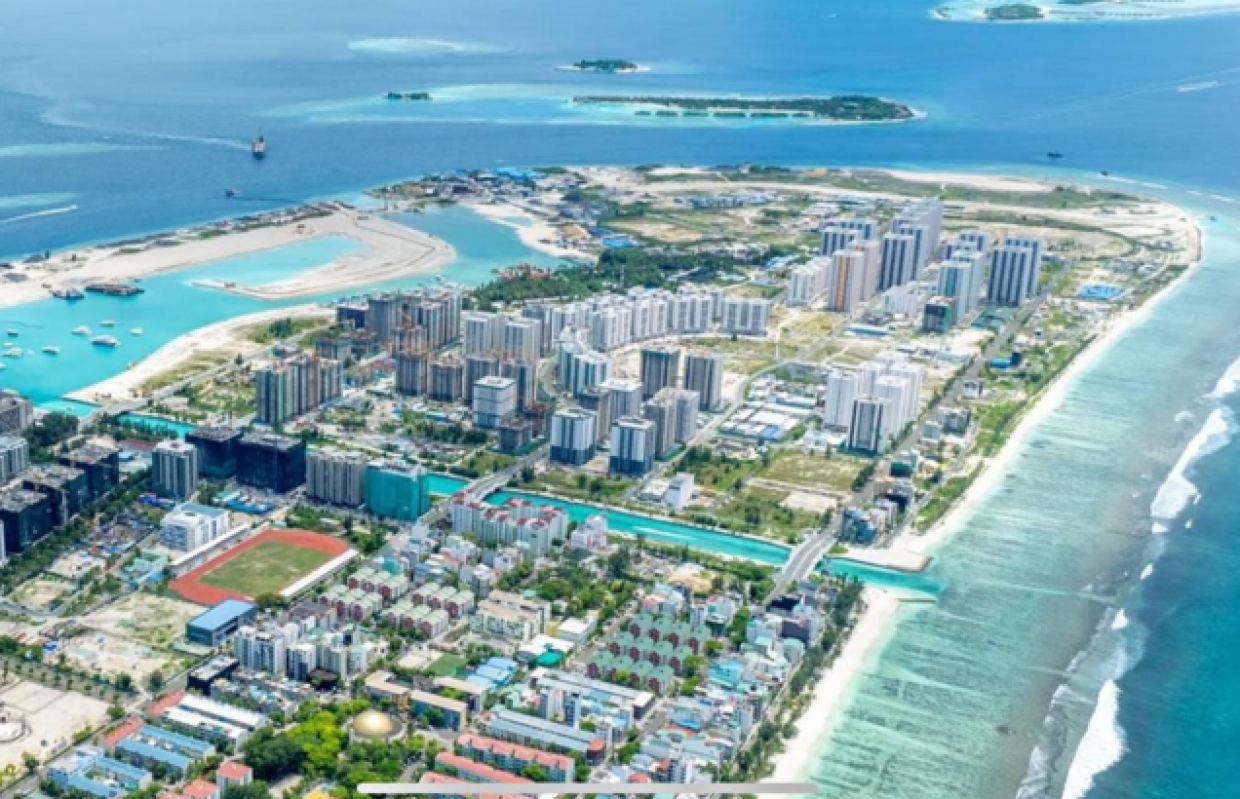 ހުޅުމާލޭގައި ދެ ފޯނު ފޭރިގަނެ މީހެއްގެ ބޯ ފަޅާލައިފި