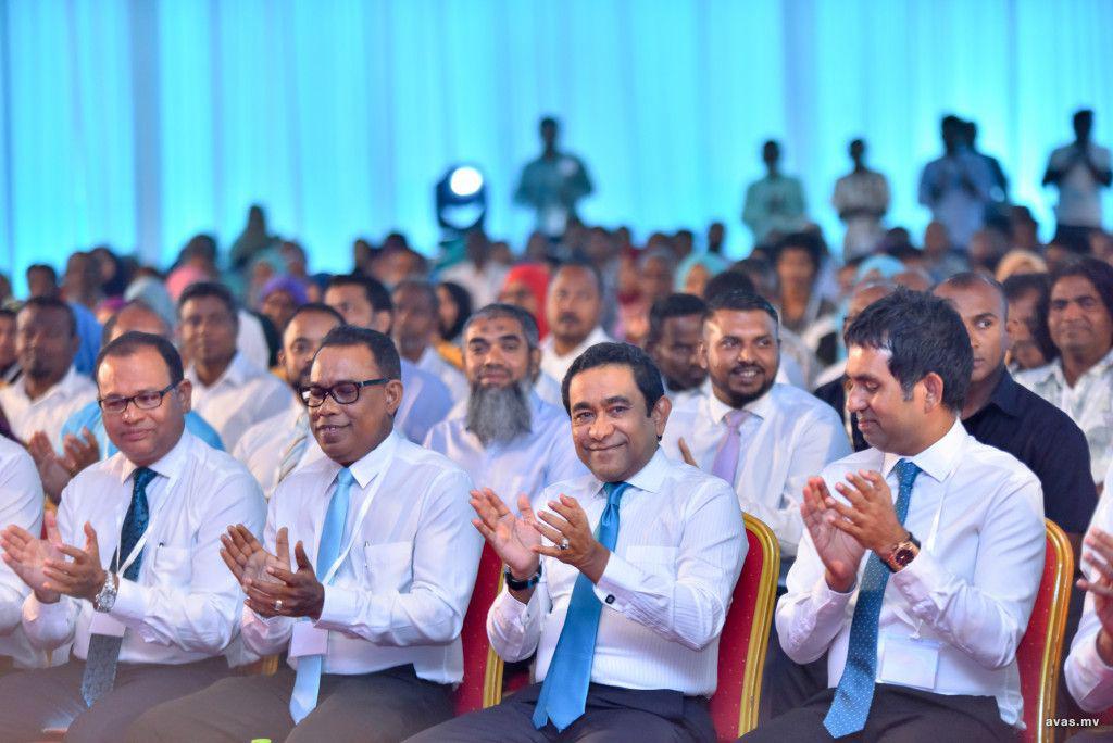 ޕްރޮގުރެސިވް ކޯލިޝަނުން ބްރޯޑްކޮމް ކުރިމަތީގައި މިއަދު އިހުތިޖާޖް ކުރަނީ