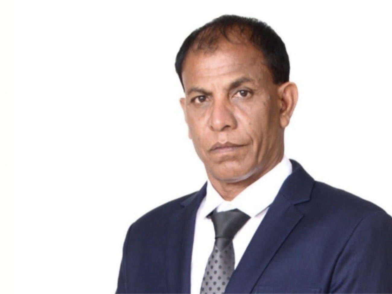 ނޮޅިވަރަމް ދާއިރާއަށް އަމިއްލަގޮތުން އިންތިހާބުވި މުޙައްމަދު ރަޝީދު ޕީއެންސީއަށް ސޮއިކޮށްފި