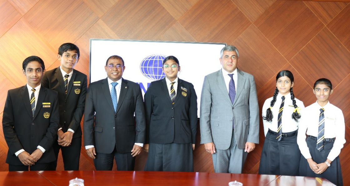 ޕްލާސްޓިކްސް ޕޮލިއުޝަން ޗެލެންޖްގެ ފައިނަލް ޓީމްތަކާއި ދުނިޔޭގެ ޓޫރިޒަމް ޖަމިއްޔާއިން ބައްދަލުކޮށްފި