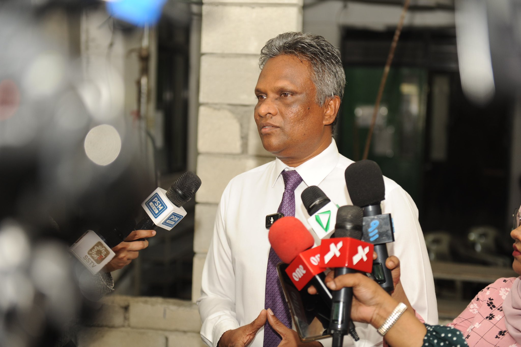 މާލޭގެ ހުރި ސަހަރާތައް ހުސްކޮށް ޕާކިން ޒޯނުގެ ގޮތުގައި ބޭނުންކުރަން އެބަ ވިސްނަން: މޭޔަރު