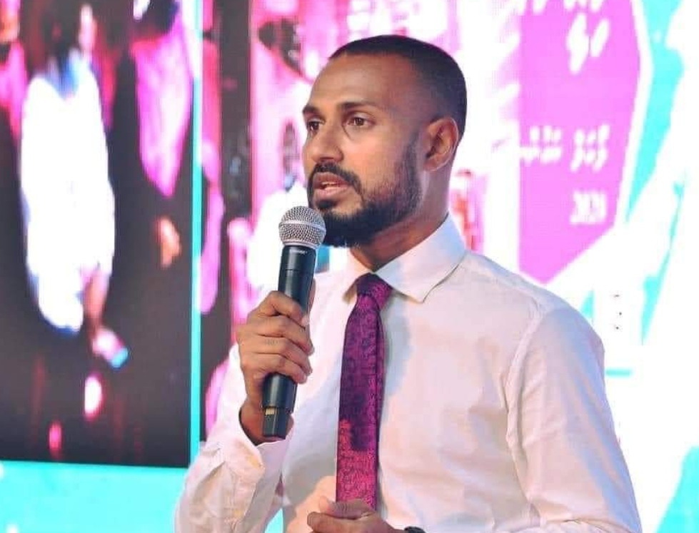 ފެނަކައަށް މުއާޒު އައްޔަންކޮށްފި