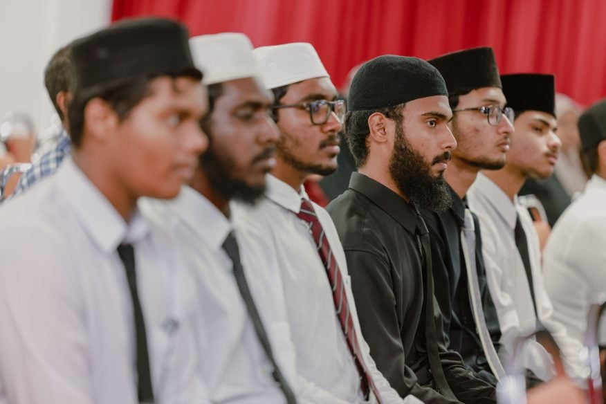 އިމާމުވެ ކޭތަ އަދި ހުކުރު ނަމާދުކުރުމުގެ ވަގުތީ ހުއްދަ ގްރޭޑު ހަޔަކުން މަތީގެ ކުދިންނަށް ދެނީ