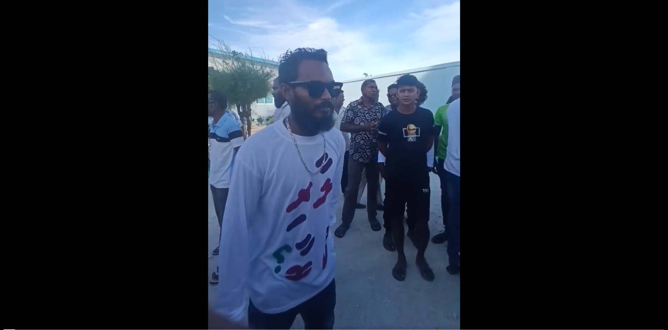 އައްޑޫ ސިޓީ މަސްވެރިންނަށް ފައިސާ ނުލިބިގެން މުޒާހަރާކުރަން ފަށައިފި