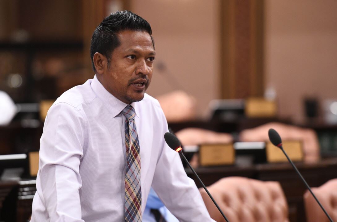 ތިމާއަކީ ކާކުކަން ތިމާއަށް ނޭނގުމަކީ ވެރިކަން ނިމުމުގެ ނިޝާނެއް: އިންތި