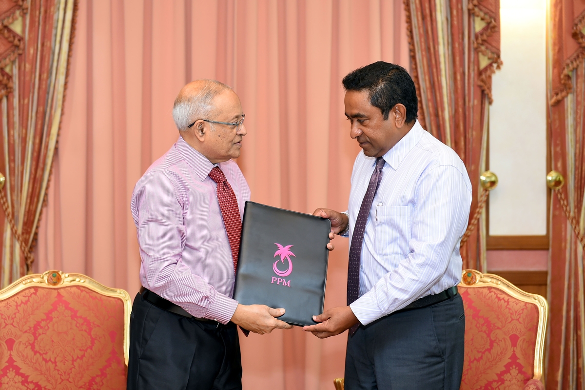 ރައީސް މައުމޫން އިދިކޮޅު ކޯލިޝަނާ ގުޅެން އުޅޭ ވާހަކަތައް ދޮގުކޮށްފި