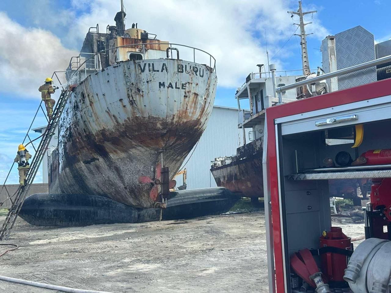 މާމިގިލީގައި އެހެލާފައި އޮތް ވިލާ ޝިޕިންގެ ކާގޯބޯޓެއްގައި ރޯވެއްޖެ