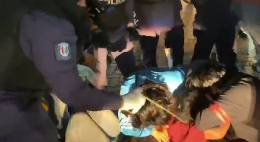 ރޭގެ މުޒާހަރާގައި ފުލުހުން ބާރުގެ ބޭނުންކުރި މައްސަލަ ޓްރާންސްޕޭރެންސީން ކުށްވެރިކޮށްފި