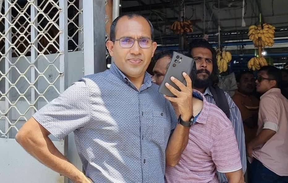 ރެސްޕެކްޓް ކުރަން އެނގިނުލައްވަނީ މުއިއްޒަށް؛ ހުސްގޮނޑި މަތިން ހަދާން އެބަހުރިތޯ؟: މަލީޙް