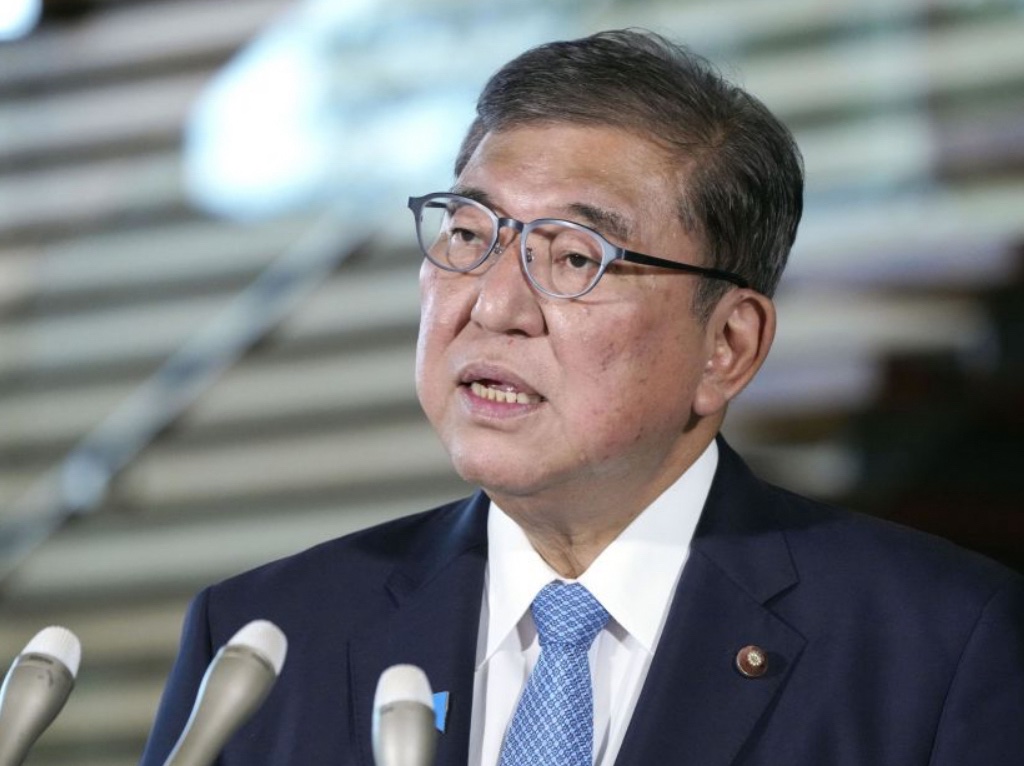 ޖަޕާނުގެ ބޮޑުވަޒީރުކަމުގެ މަގާމުން އިޝިބާ އިސްތިއުފާ ދީފި