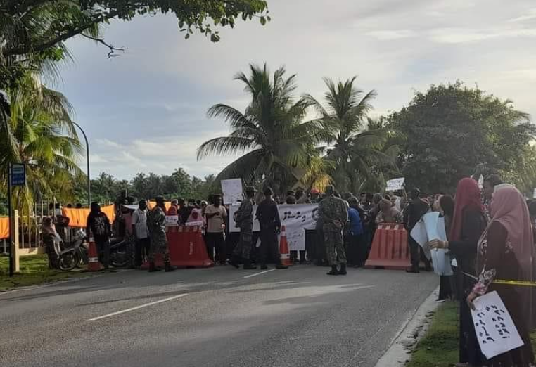 ފުވައްމުލަކުން ފުލުހުންގެ ބެލުމުގެދަށަށް ގެންދިޔަ ބައެއް މީހުން ދޫކޮށްލައިފި