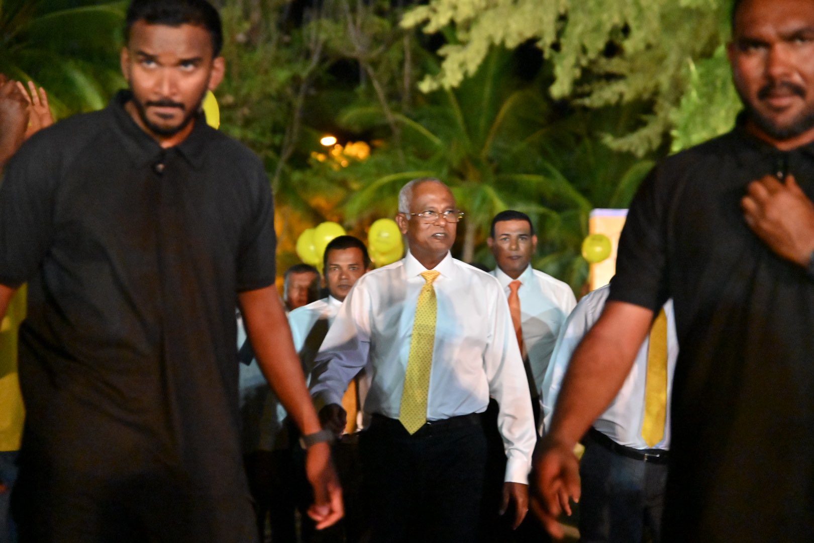 އިންތިހާބުގެ ދެވަނަ ބުރު ކާމިޔާބުކުރަން ޕާޓީތަކާއި ގުޅެން މަސައްކަތް ކުރާނަން: ރައީސް