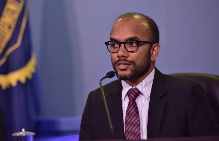 ކޮންމެ 3 މަހަކުން ކައުންސިލްތަކަށް ފައިސާ ދޭ ގޮތަށް ހަަދަނީ