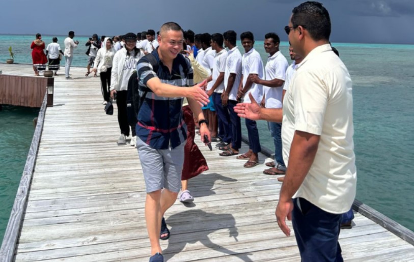 އަނެއްކާވެސް ފަތުރުވެރިކަމުގެ ރެކޯޑެއް؛ މިއަދު އައި ފަތުރުވެރިންގެ އަދަދު 10،000 އިން މަތީގައި