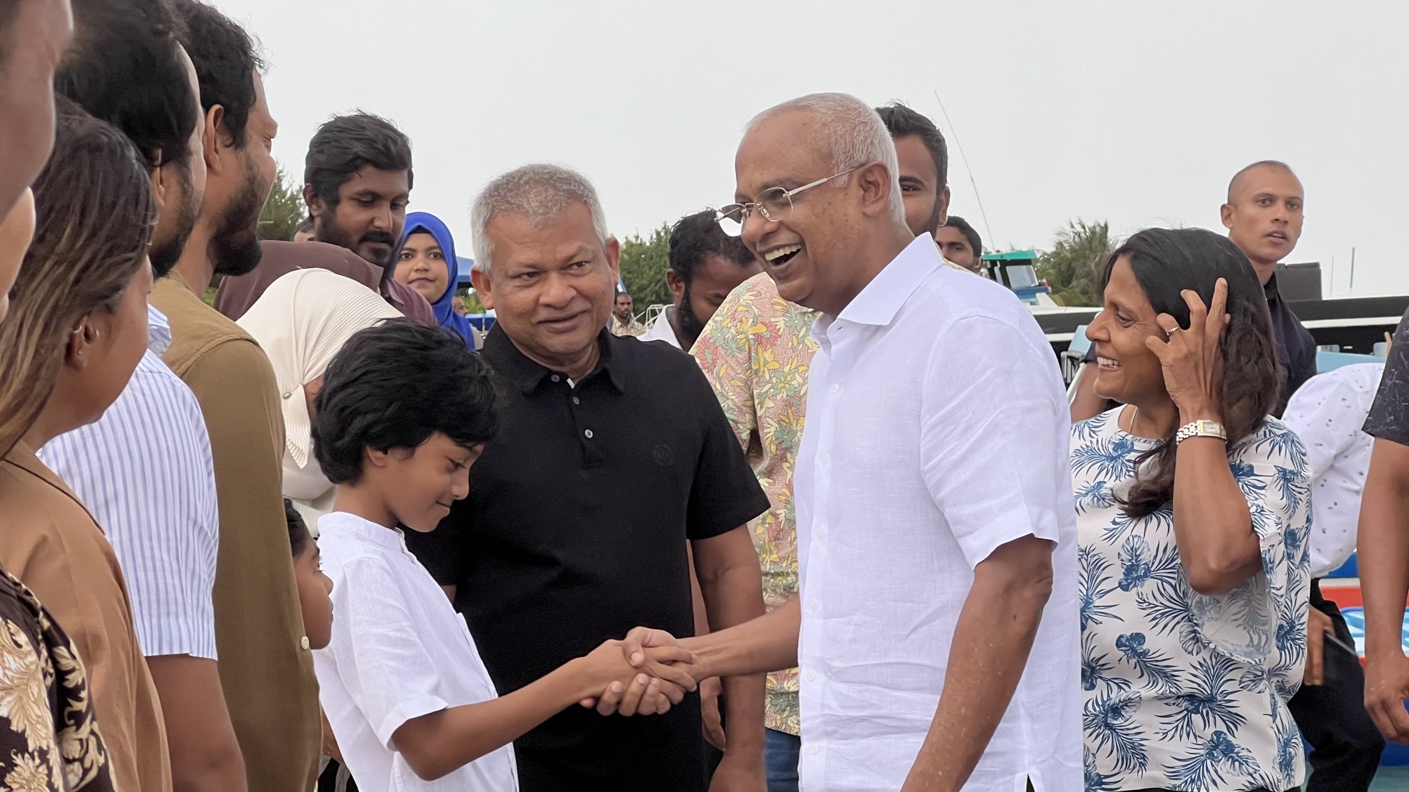 ރައީސް ސާލިޙު މާފުއްޓަށް ވަޑައިގެންފި