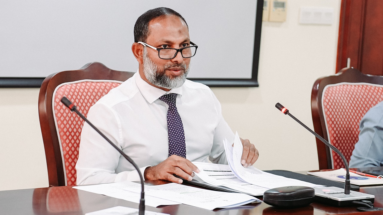 އިމްރާން ވިދާޅުވަނީ ފައިރޫޝް ރިޓަޔަރ ކުރެއްވުމުގައި މައްސަލައެއް ނެތްކަމަށް