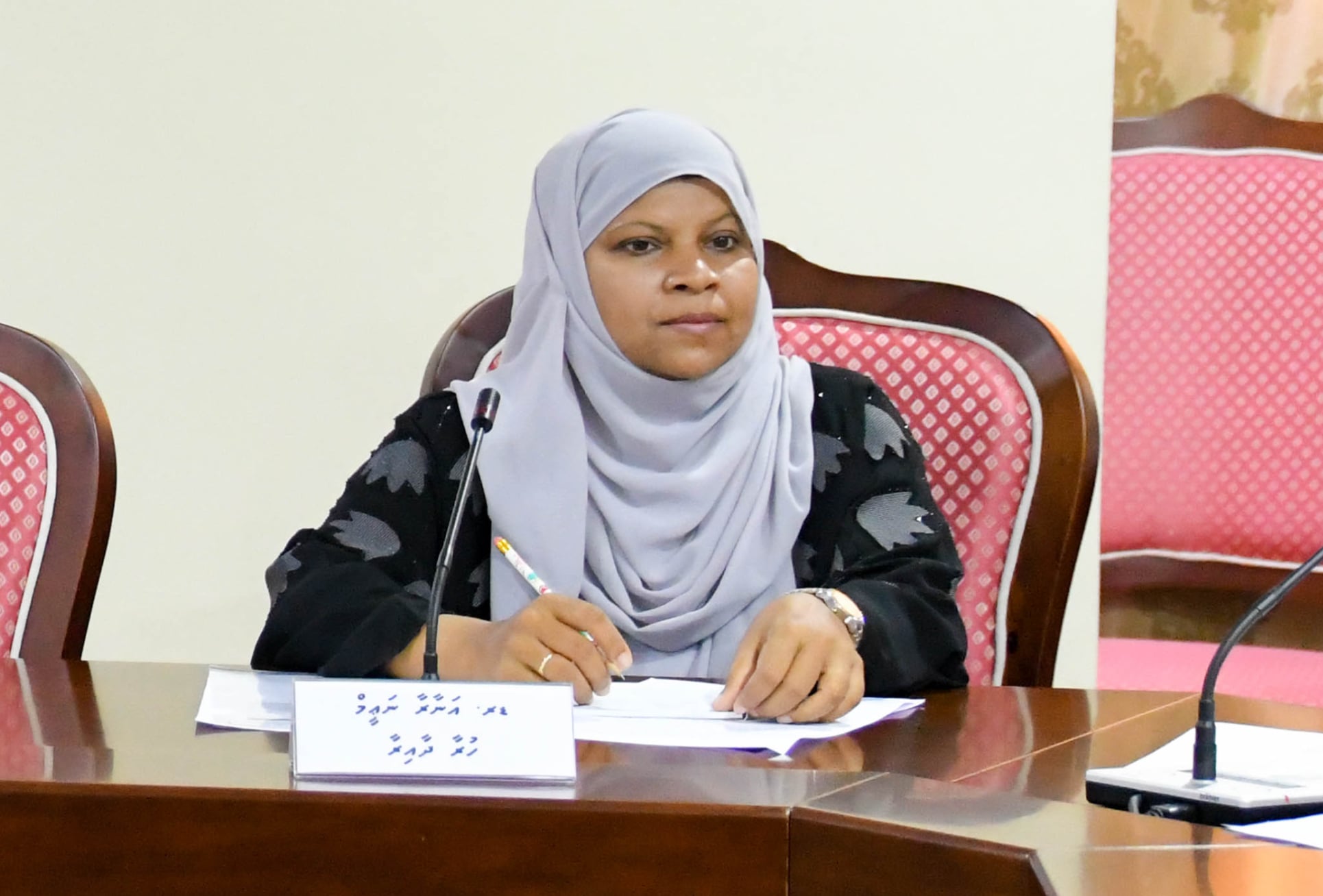 އުއްތަމަ ފަނޑިޔާރަށް ރުހުން ދިނުމަށް ކުޑަތަންވެފައި ވަނިކޮށް ޖުޑީޝަރީ ކޮމިޓީން ޑރ. އަނާރާ ވަކިކޮށްފި