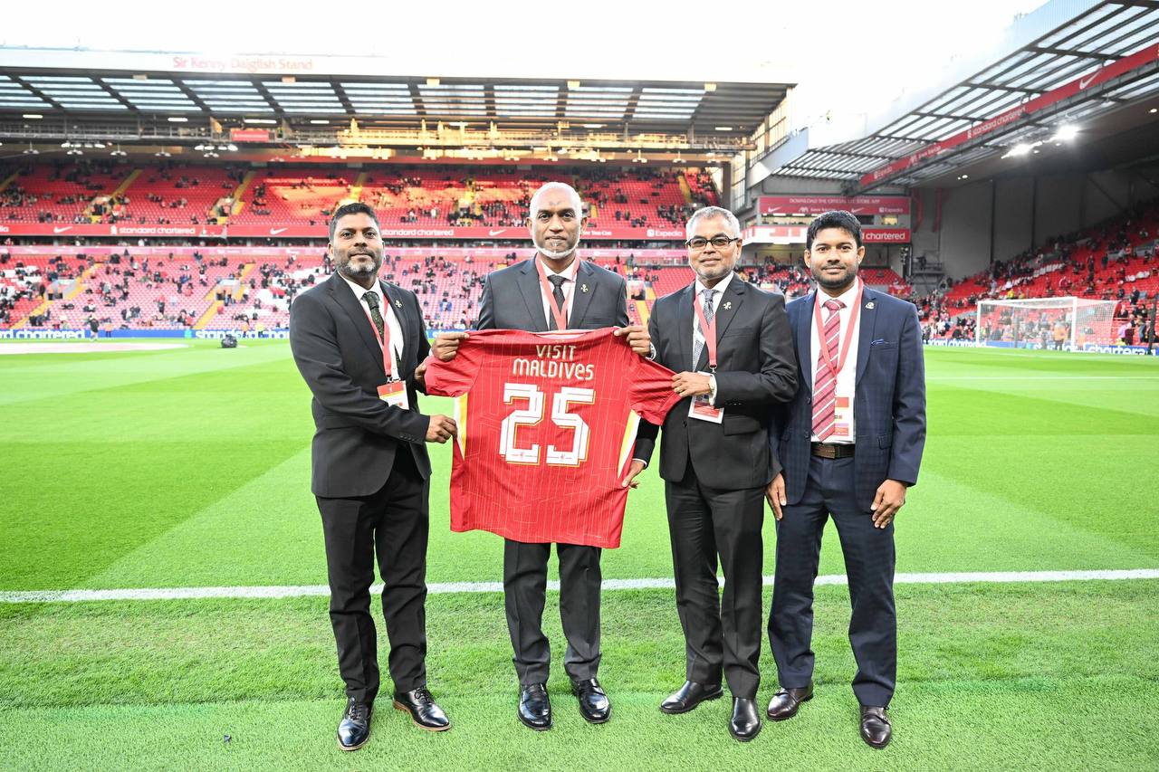 ރައީސް އިނގިރޭސި ވިލާތަށް ކުރެއްވި ރަސްމީ ދަތުރުފުޅު ނިންމަވާލައިފި