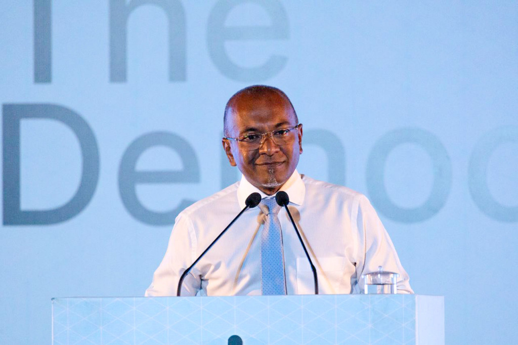 މި ސަރުކާރުން ބޭކާރު ހަރަދު ކުރުން ހުއްޓާލަން ޖެހޭ: ހަސަން ލަތީފް