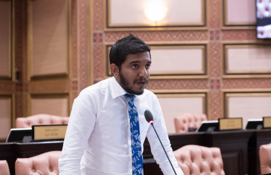 ހައިޟުވުމާއި ގުޅިގެން މަހަކު އެއް ދުވަހުގެ ޗުއްޓީއެއް ދިނުމަށް އިސްލާހު ހުށަހަޅައިފި