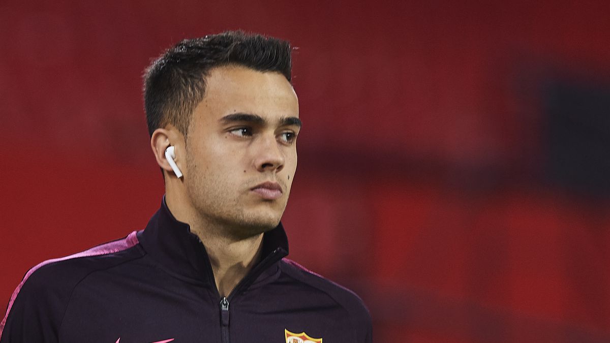 ރެގިލޯން އަނބުރާ ޓޮޓެންހަމަށް