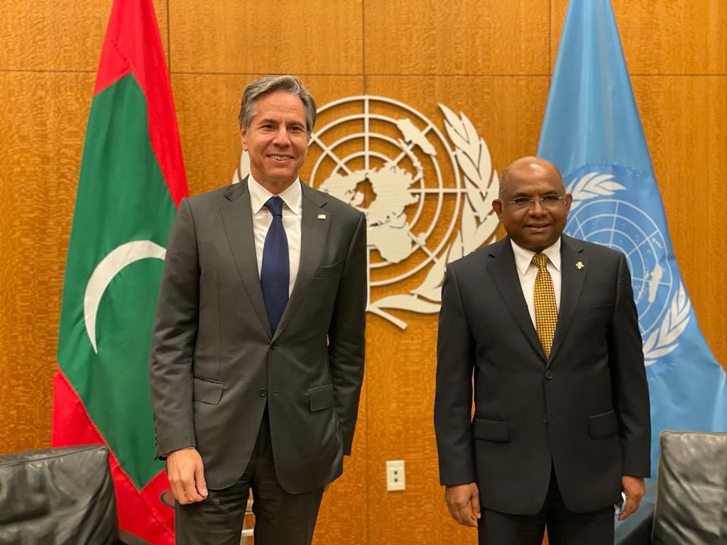 މިނިސްޓަރ ޝާހިދު، އެމެރިކާގެ ހާރިޖީ ވަޒީރާއި ބައްދަލުކުރައްވައިފި