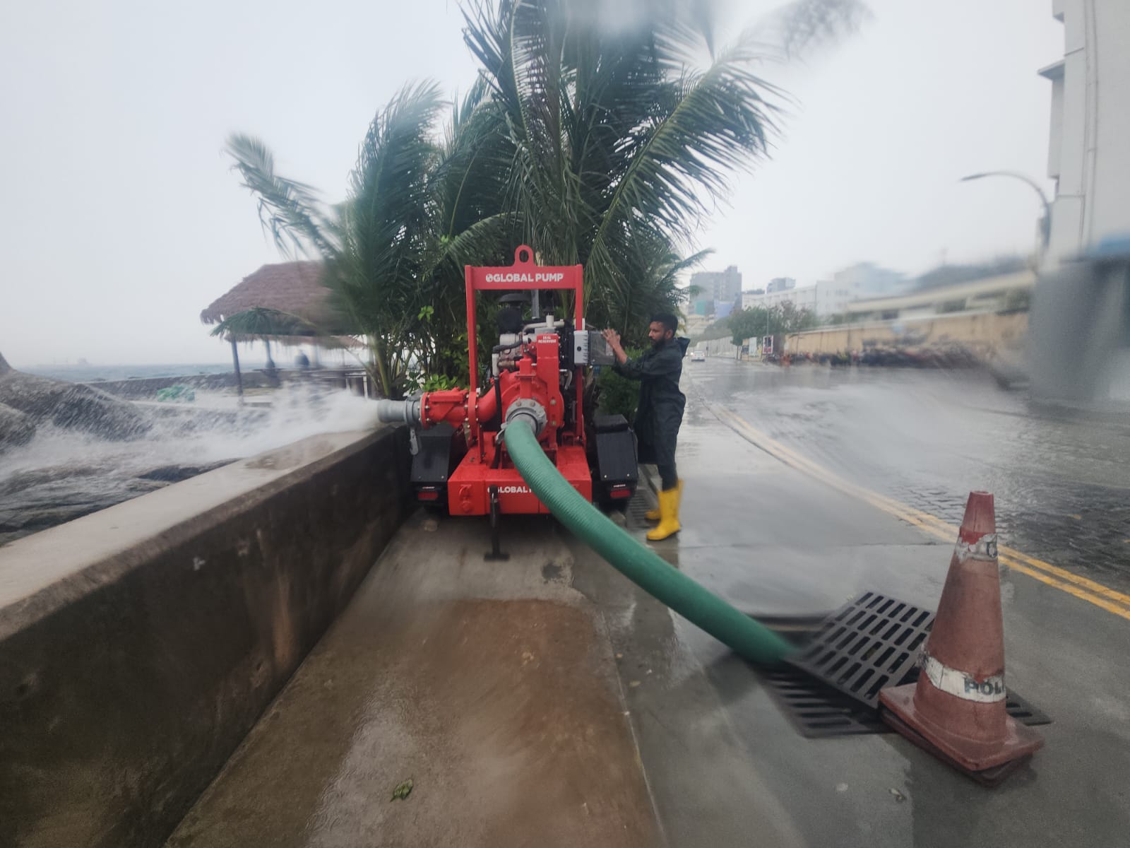 50 މޭލަށް ވައި ބާރުވެ، ކަނޑުތައް ގަދަވާނެކަމަށް ލަފާކޮށް ރީނދޫ ސަމާލު