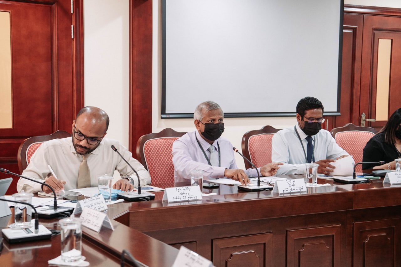 އިގްތިޞާދާއި ފިޒިކަލް ޕޮލިސީއަށް އެންމެ ރަނގަޅު ގޮތަކީ ފައިސާ ޗާޕްކުރުން: އަމީރު