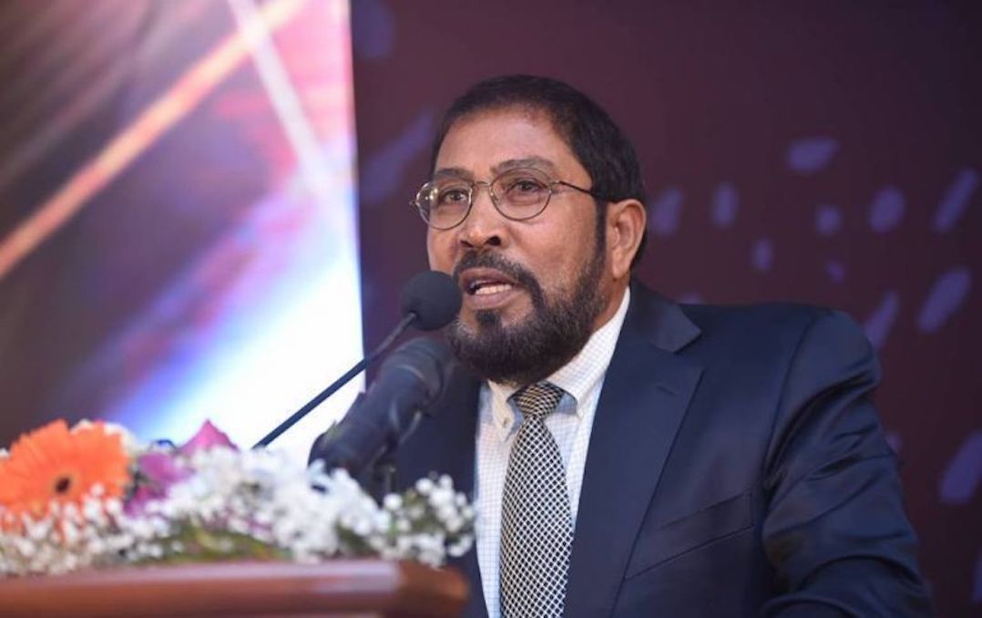 ފަތުރުވެރިކަމުގެ ވިޔަފާރީގެތެރެއަށް ވަނުމަށް، ފުރަތަމަ ބޭންކު ލޯނެއްވެސް ނުލިބުނު: ޤާސިމް