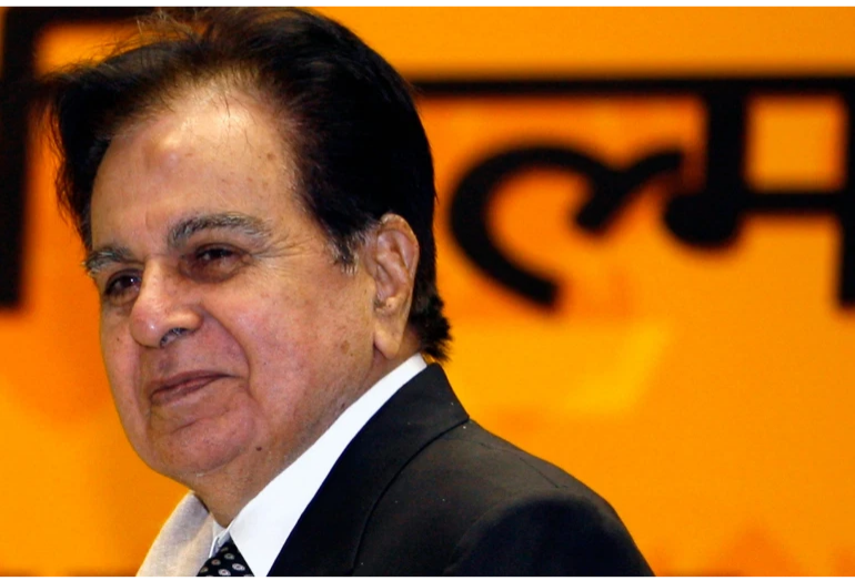 ބޮލީވުޑްގެ ލެޖެންޑް ސުޕަސްޓާ ދިލިޕް ކުމާރް މަރުވެއްޖެ