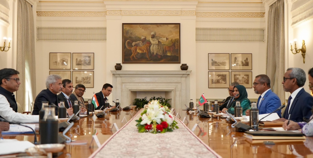 ގުޅުން ބަދަހިކުރަން އިންޑިއާއެކު މަސައްކަތްކުރަން ރައީސް މުޢިއްޒު ހުންނެވީ ތައްޔާރަށް: ޚަލީލް