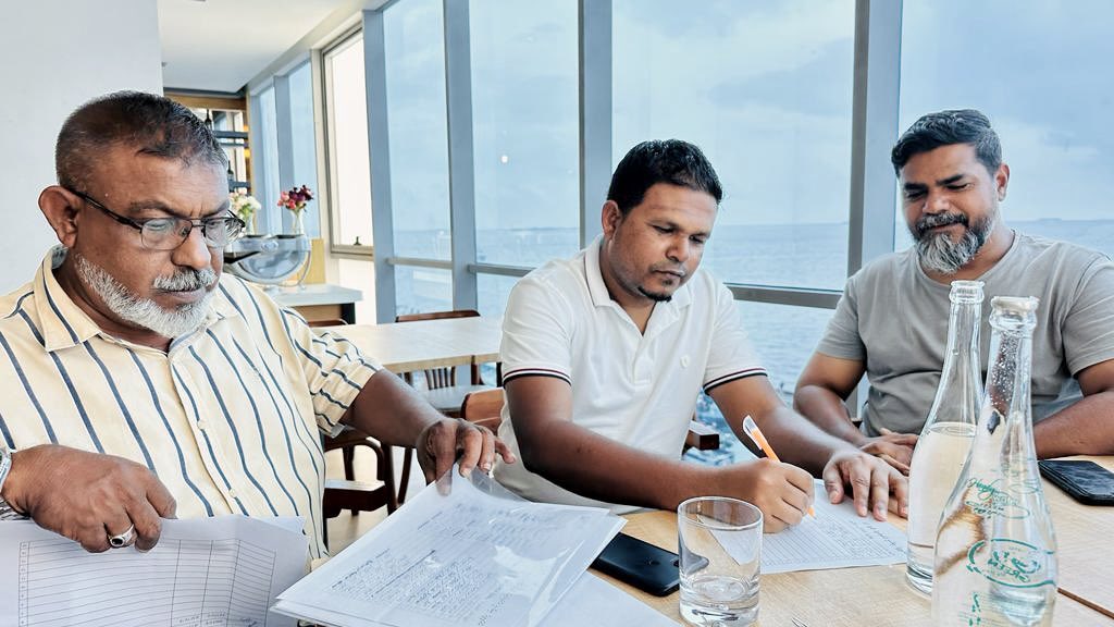 ނަޝީދު ދޫކޮށް މެމްބަރު މޯޑް ވެސް ރައީސް ސާލިޙުގެ ފަޅިއަށް!