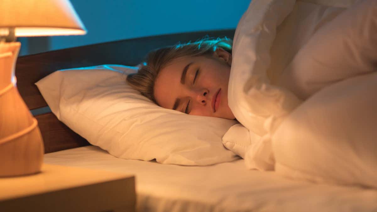 ނިދާއިރު ކޮޓަރީގައި އަލި ހުރުމަކީ ހަކުރު ބަލީގެ ނުރައްކާ ބޮޑުވާ ކަމެއް!