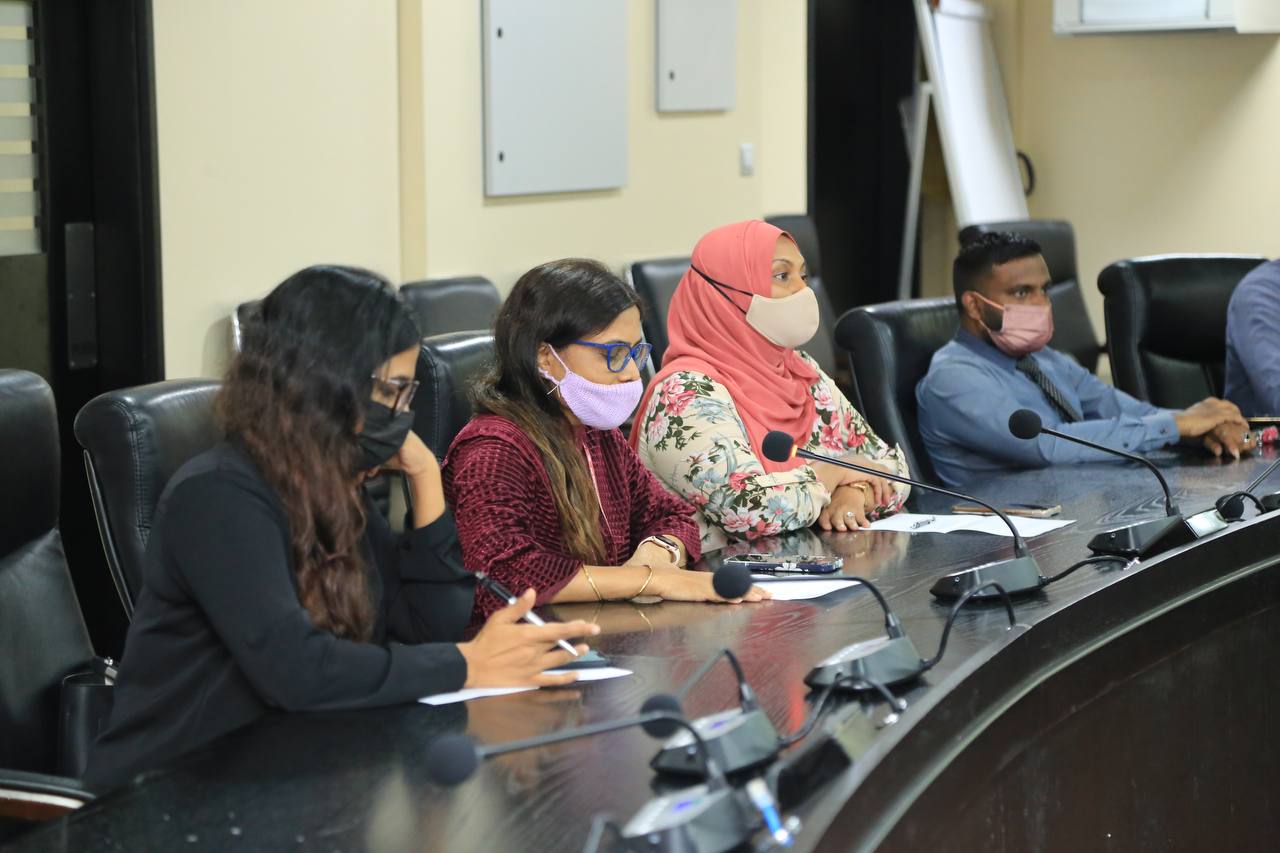 ބްރޯޑްކާސްޓިން ކޮމިޝަނަށް ރައީސް ހުށަހެޅުއްވި ނަންތަކަށް އާންމުންގެ ހިޔާލަށް ހުޅުވާލައިފި