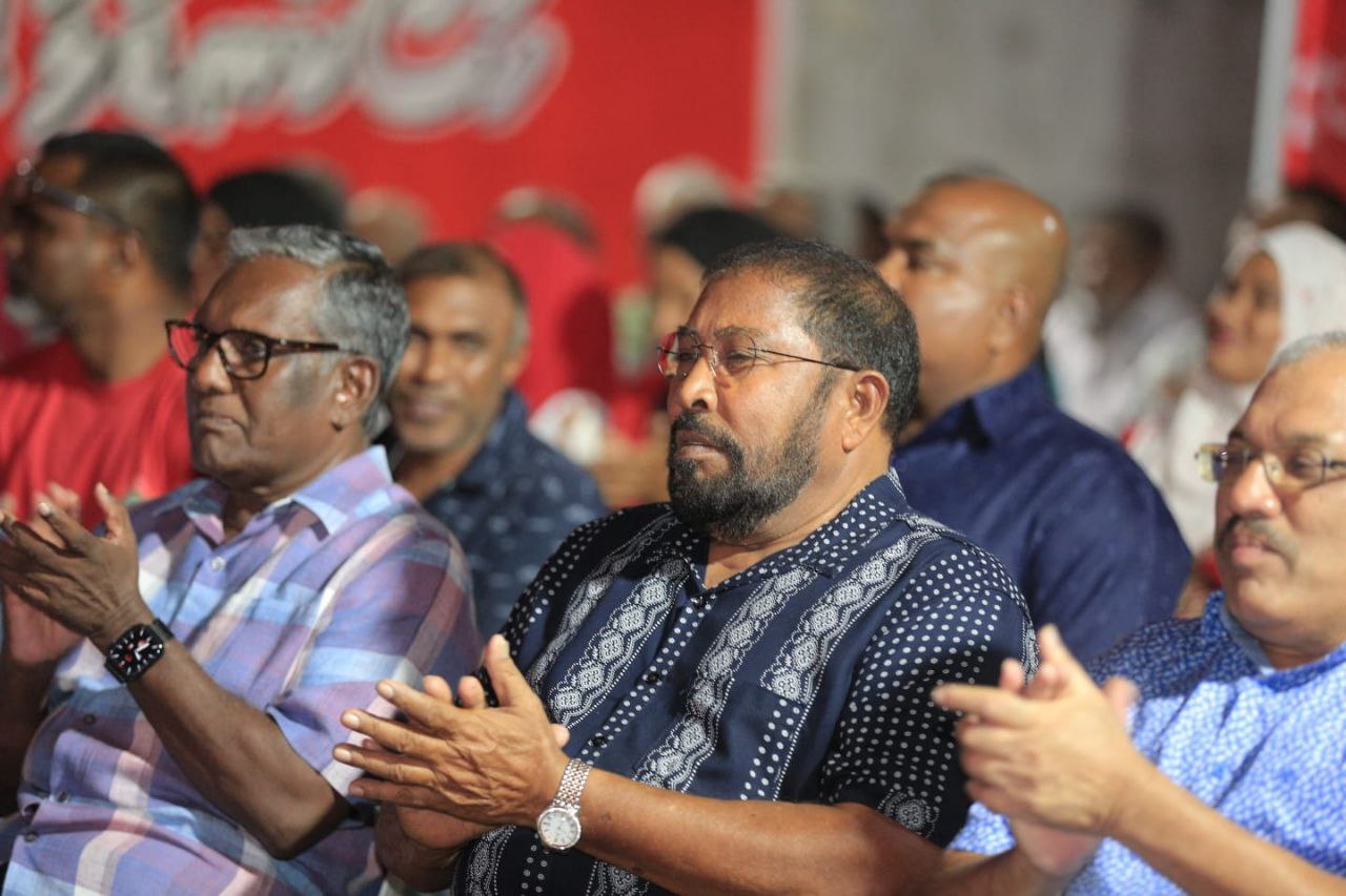 މާލެއާއި ރާއްޖެތެރޭގެ ތަފާތުކުރުން ނައްތާލައި ކަރަންޓާއި ފެންބިލް އެއްހަމަކުރާނަން: ޤާސިމް