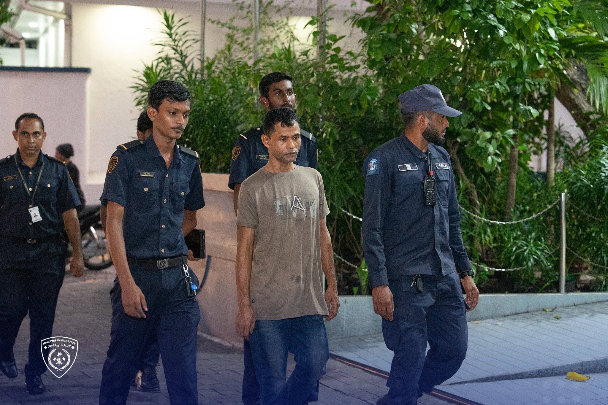 މާލޭގައި ހިންގި އޮޕަރޭޝަނެއްގައި 5 ބިދޭސީއަކު އަތުލައިގެންފި