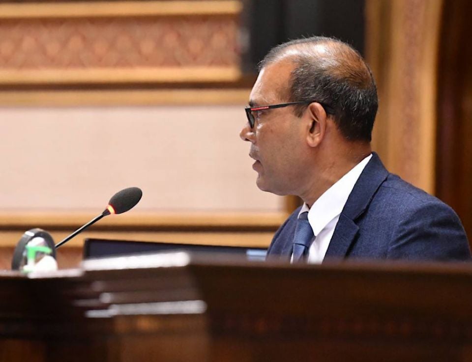 ގޮއިދޫ ފަޅުގައި ރިސޯޓެއް ހެދުމާ ނަޝީދު ދެކޮޅު