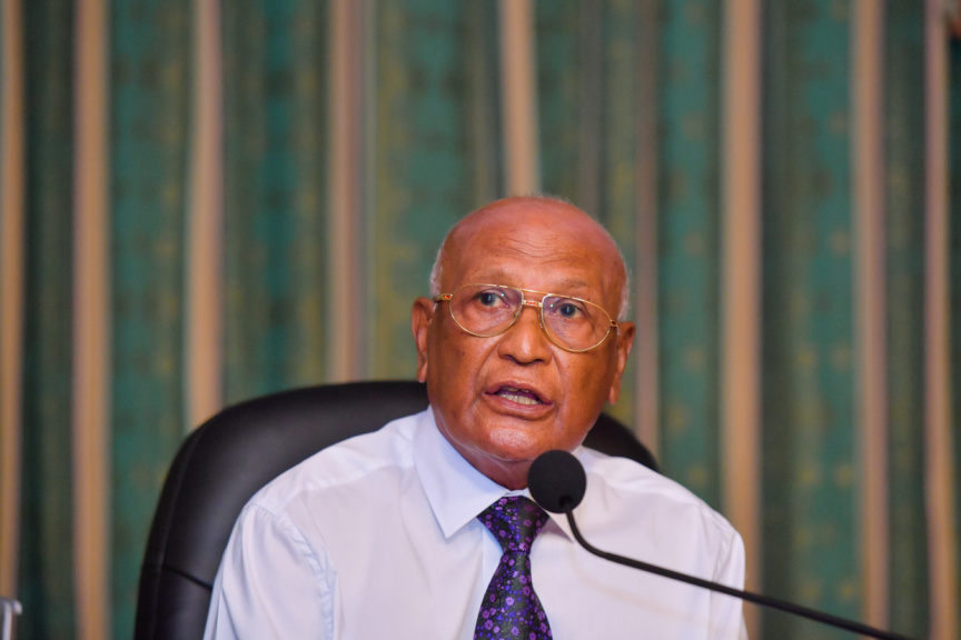 އާބާދީ ކުޑަ ކުދި ރަށްރަށަށް ބަގީ އެމްބިއުލާންސް