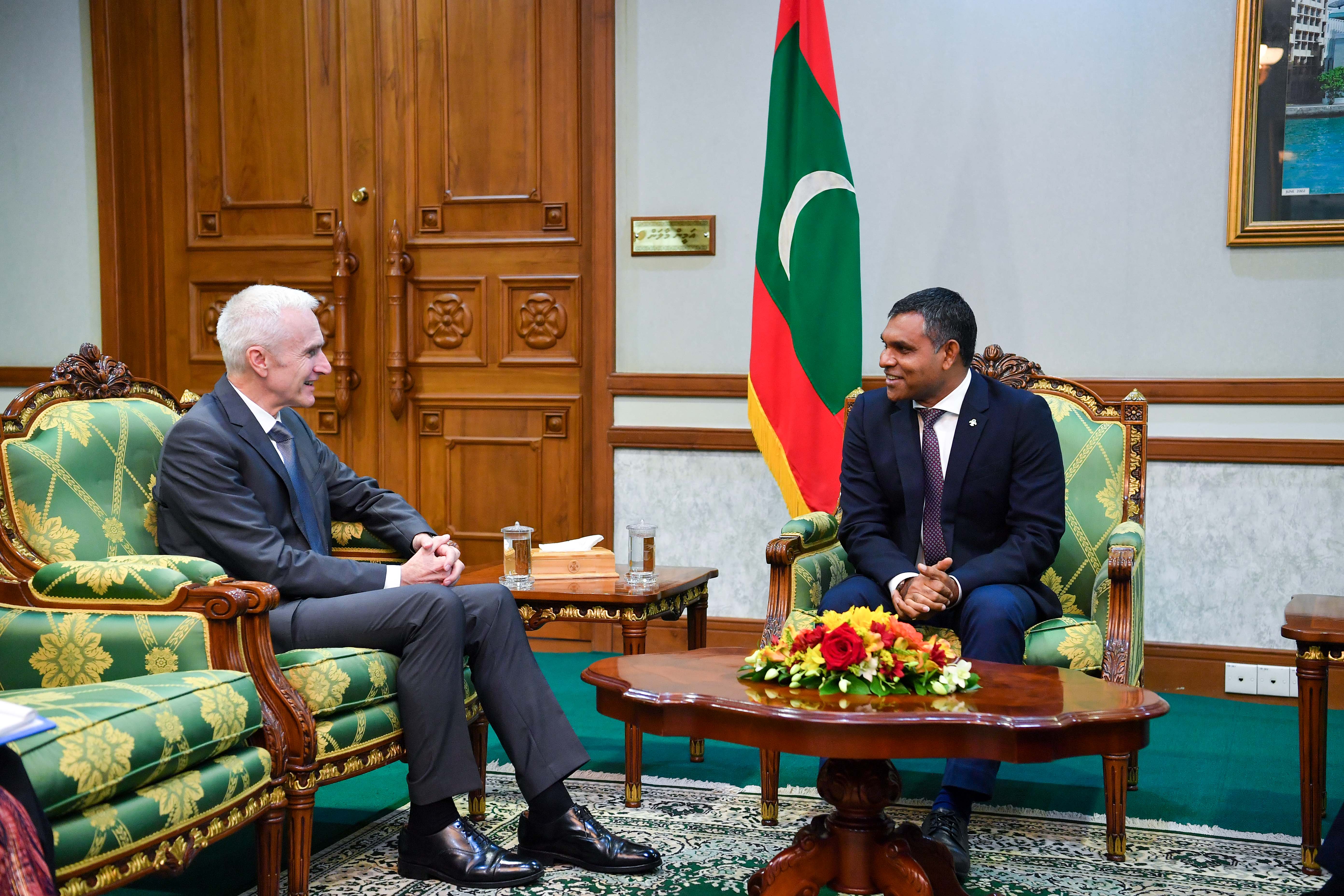 ރާއްޖެއާއި އިންޓަރޕޯލާއި ދެމެދު އޮތްގުޅުން ހަރުދަނާކުރުމަށް މަޝްވަރާކޮށްފި