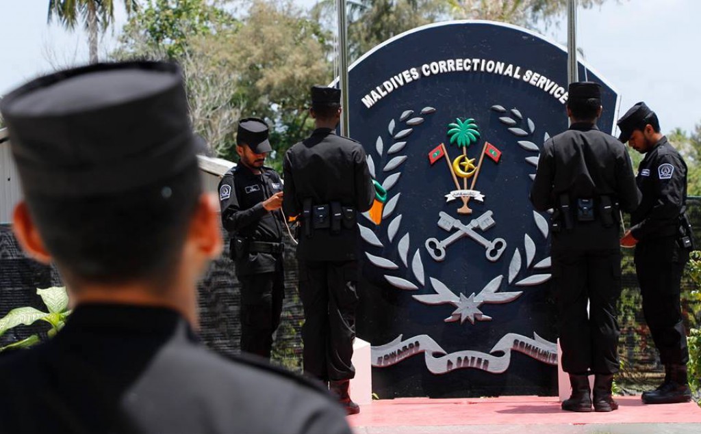 ކަރެކްޝަންސްގެ 18 މުވައްޒަފެއްގެ އެކައުންޓަށް 73 މިލިއަން ރުފިޔާގެ ޖަމާކޮށްފައިވާކަން ހާމަވެއްޖެ