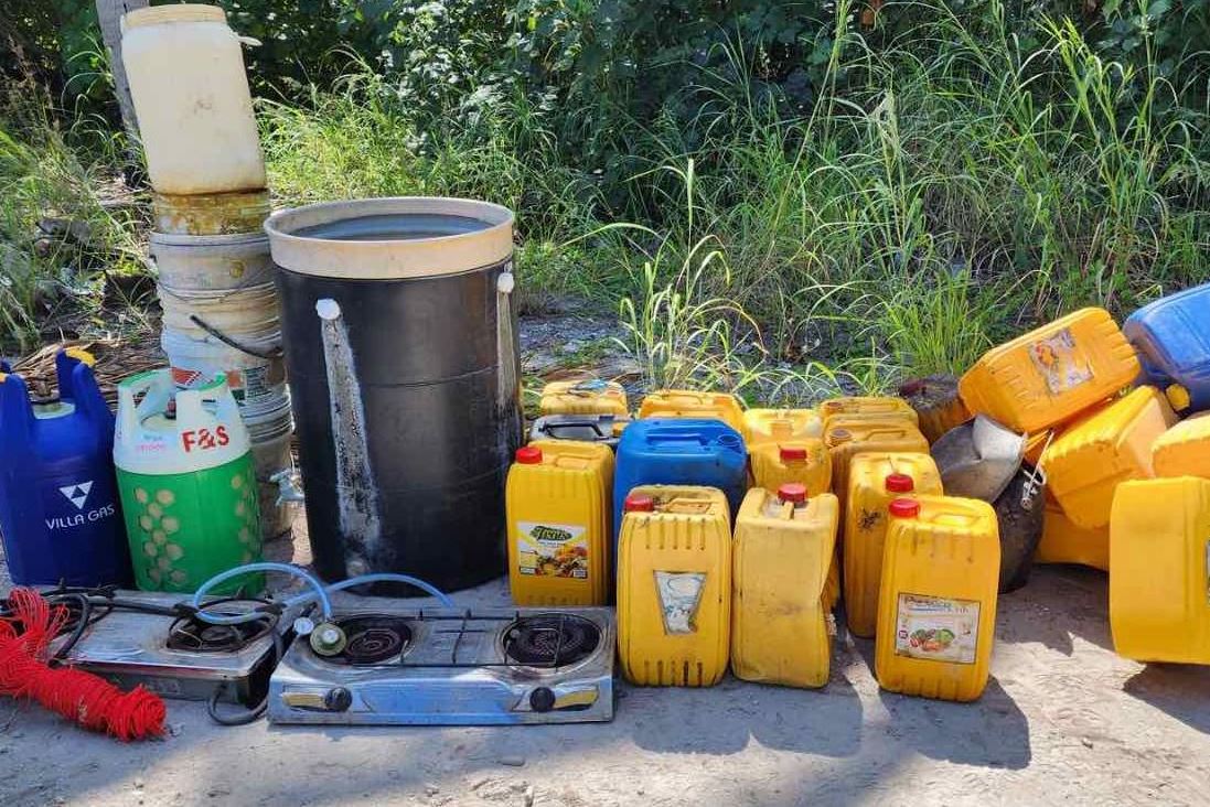 އައު އަހަރާއި ދިމާކޮށް ހިންގި އޮޕަރޭޝަނެއްގައި ބަނގުރާ ކައްކާ ސާމާނުތަކެއް ހޯދައިފި