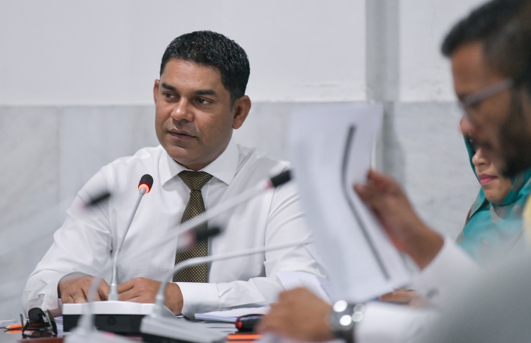 ބަޖެޓު ކޮމިޓީގެ މުޤައްރިރަކަށް ނާޝިޒު، ނައިބަކަށް ރަޝީދު