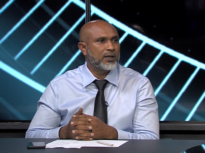 ސަނީފް ވިދާޅުވީ އޭނާ އެމްޑީޕީގެ ކެންޑިޑޭޓަށް ތާއިދުނުކުރީ އެ ޕާޓީން އެކަހެރިކޮށްލުމުން ކަމަށް